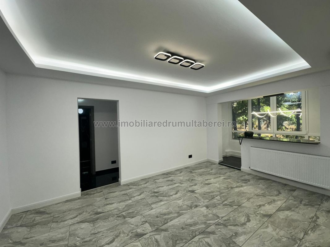 vanzare apartament 2 camere, Bucla, Metrou Constantin Brancusi, cf 1, parter/10, centrala, renovat,          pret 145.000 EUR
