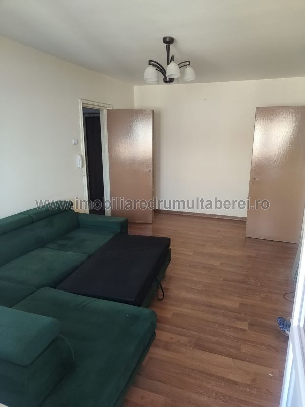 vanzare apartament 2 camere, Parc Drumul Taberei, Metrou, cf 1, etaj 9/10, semidecomandat, liber,        pret 90.000 EUR