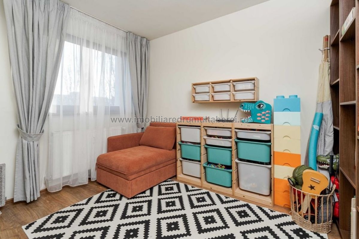 vanzare apartament 3 camere, Sibiu, Metrou Favorit, cf 1, etaj 8/10, circular, renovat, mobilat,        pret 150.000 EUR
