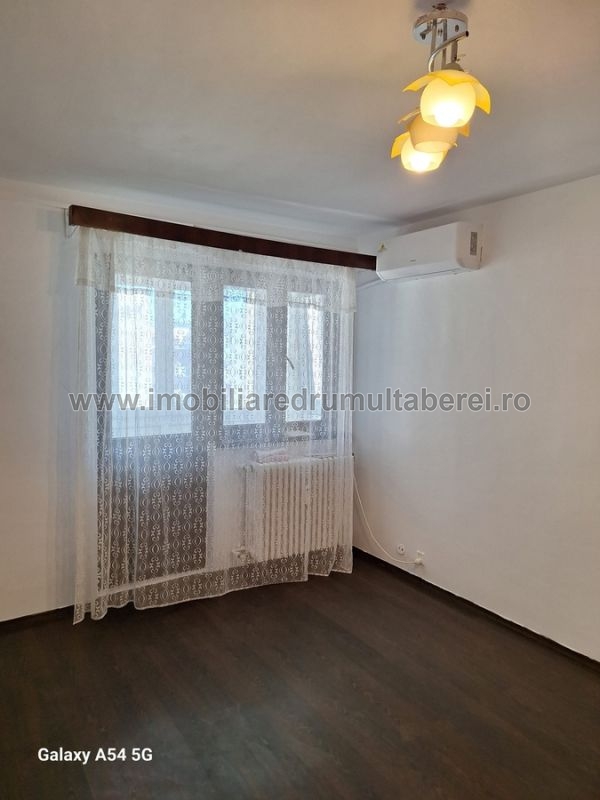 vanzare apartament 2 camere, Timisoara, Plaza, cf 1, etaj 10/10, semidecomandat, bloc reabilitat,          pret 89.000 EUR