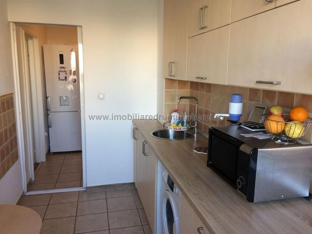 vanzare apartament 2 camere, Bucla, Metrou Constantin Brancusi, cf 1, etaj 7/10, semidecomandat, mobilat,        pret 103.000 EUR