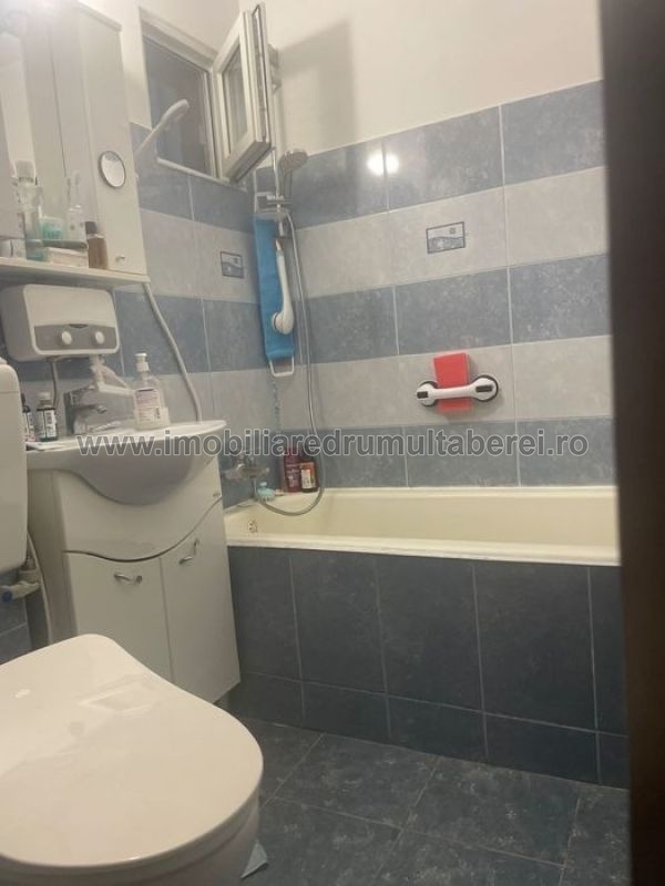 vanzare apartament 2 camere, Parc Drumul Taberei, Piata, Metrou, cf 1, decomandat, parter/4, bloc reabilitat,        pret 95.000 EUR