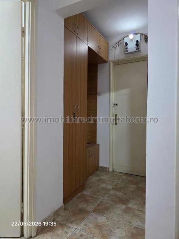 vanzare apartament 2 camere, Favorit, Metrou Tudor Vladimirescu, cf 1, decomandat, etaj 2/4, bloc reabilitat, liber,                pret 107.000 EUR