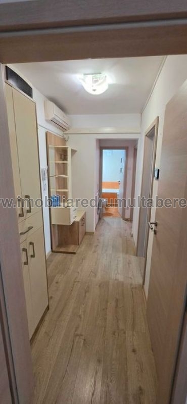 vanzare apartament 2 camere, Parc Drumul Taberei, Metrou, cf 1, decomandat, parter/10, mobilat,         pret 125.000 EUR