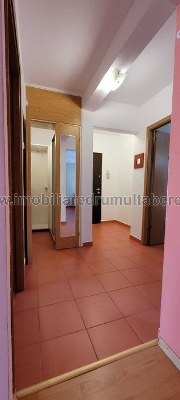 vanzare apartament 2 camere, Favorit, Metrou, cf 1, decomandat, etaj 3/4, bloc reabilitat,          pret 115.000 EUR