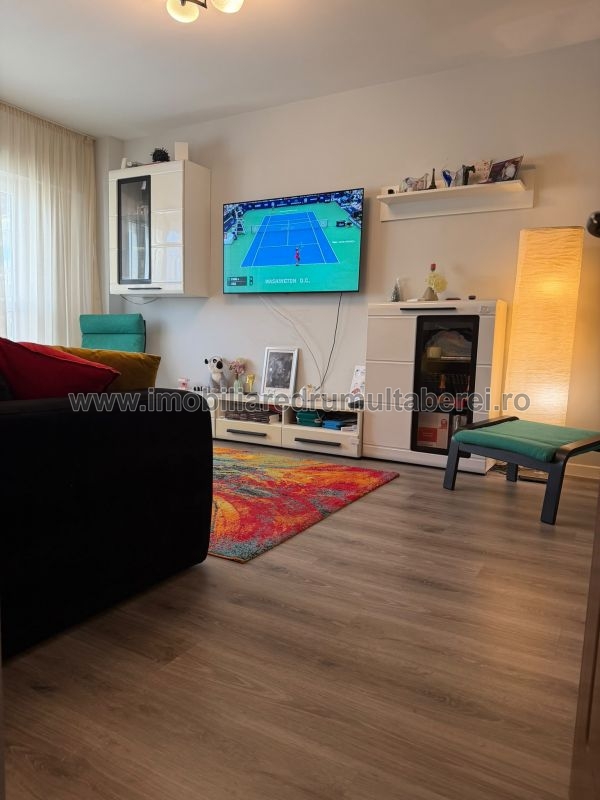 vanzare apartament 3 camere, Valea Ialomitei, Metrou, cf 1, decomandat, etaj 9/10, mobilat, 2 bai,         pret 138.000 EUR