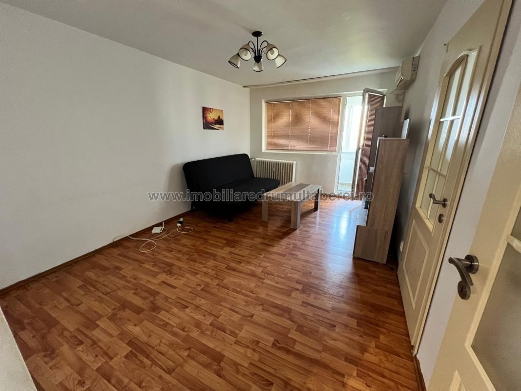 vanzare apartament 2 camere, Favorit, Metrou, cf 1, etaj 9/10, circular, mobilat,         pret 89.900 EUR