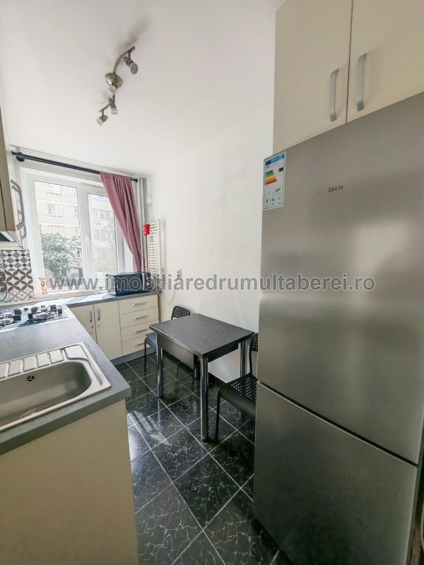 vanzare apartament 2 camere, Parc Drumul Taberei, cf 1, etaj 3/10, circular, mobilat,         pret 115.000 EUR