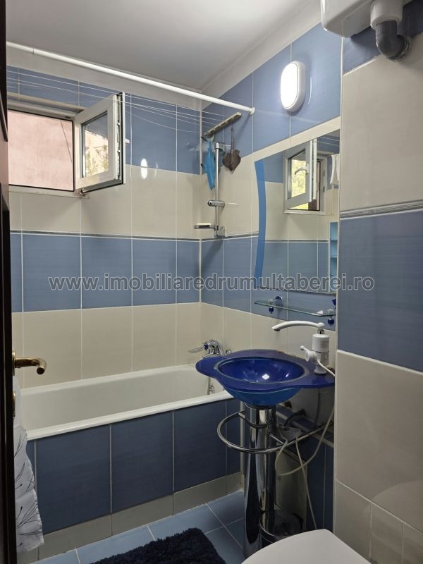 vanzare apartament 2 camere, Favorit, Metrou, cf 1, etaj 6/10, circular, renovat,           pret 122.500 EUR